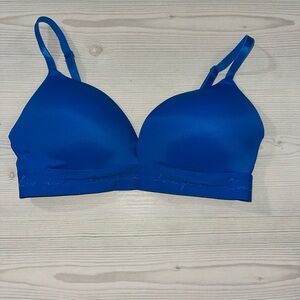 PINK Victoria's Secret Vibrant Blue Bra